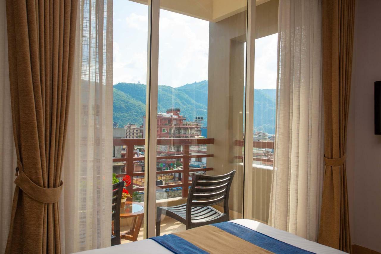 Hotel Lake Paradise Pokhara Luaran gambar