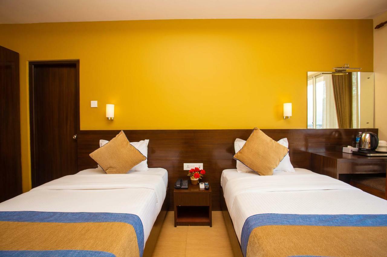 Hotel Lake Paradise Pokhara Luaran gambar