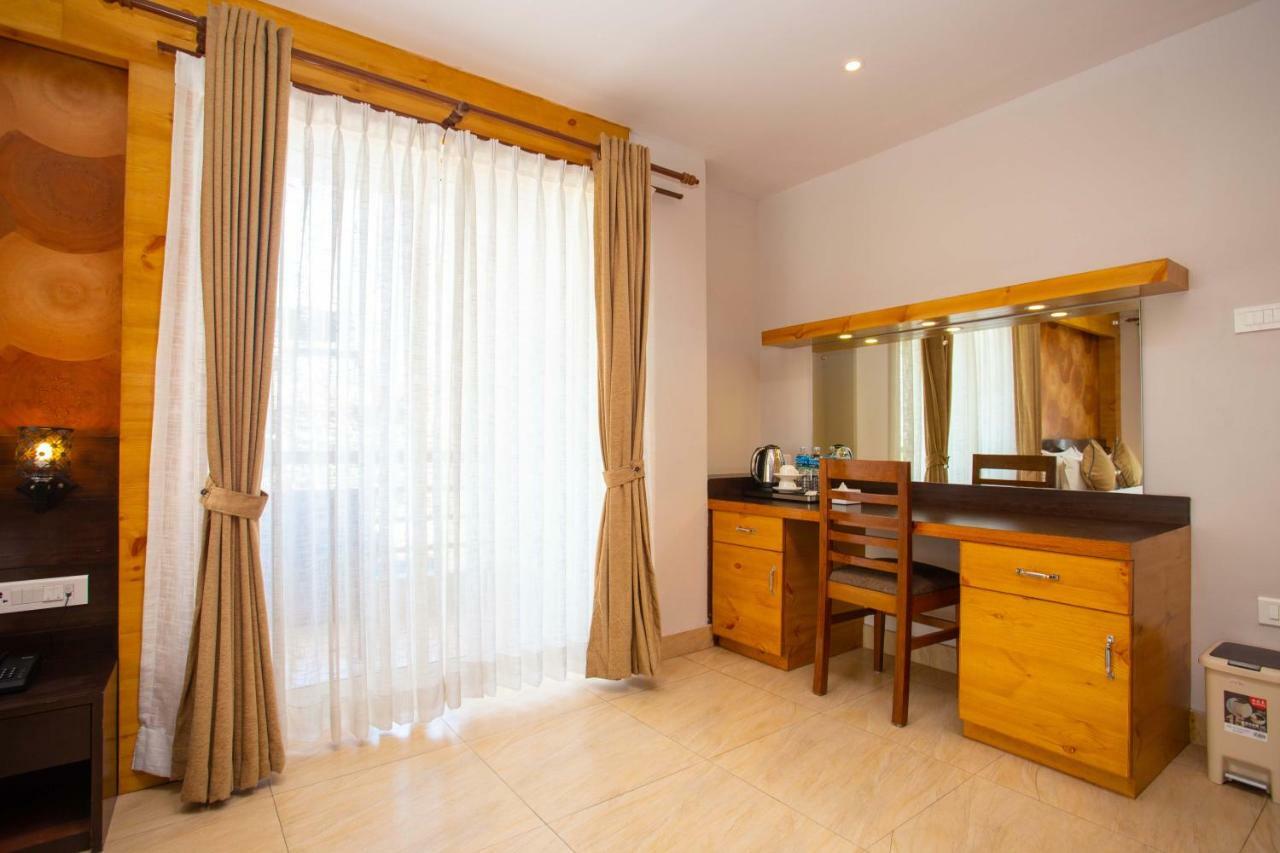 Hotel Lake Paradise Pokhara Luaran gambar