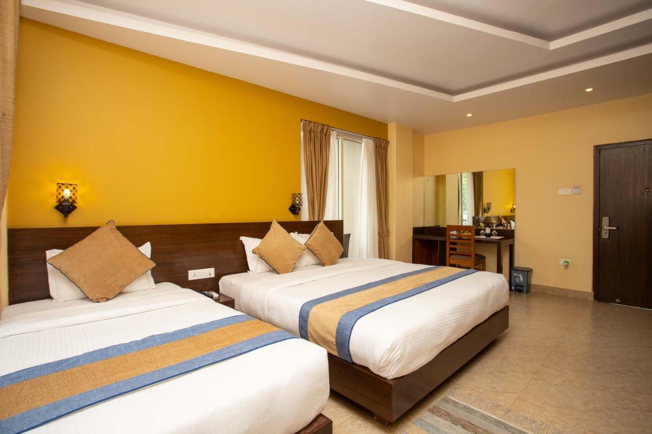 Hotel Lake Paradise Pokhara Luaran gambar