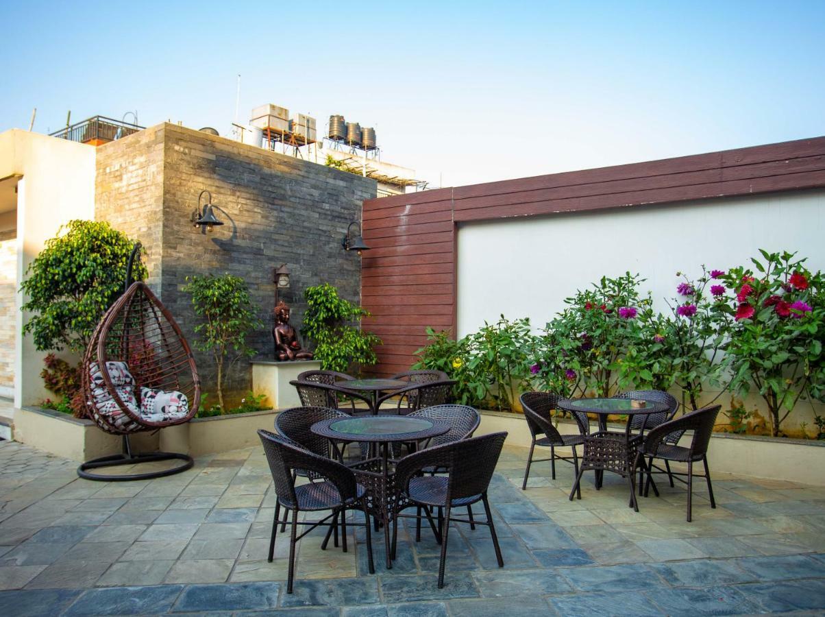 Hotel Lake Paradise Pokhara Luaran gambar