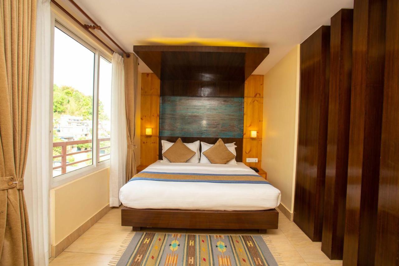 Hotel Lake Paradise Pokhara Luaran gambar