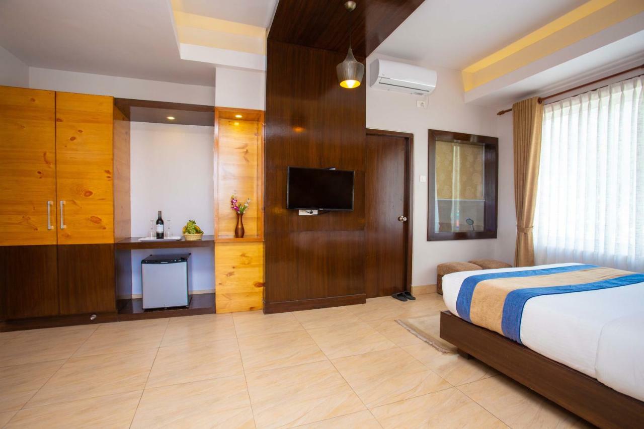 Hotel Lake Paradise Pokhara Luaran gambar