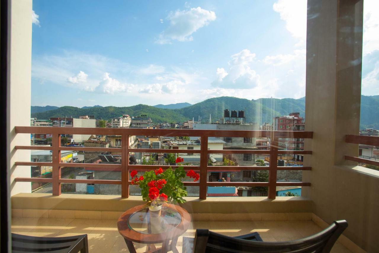 Hotel Lake Paradise Pokhara Luaran gambar