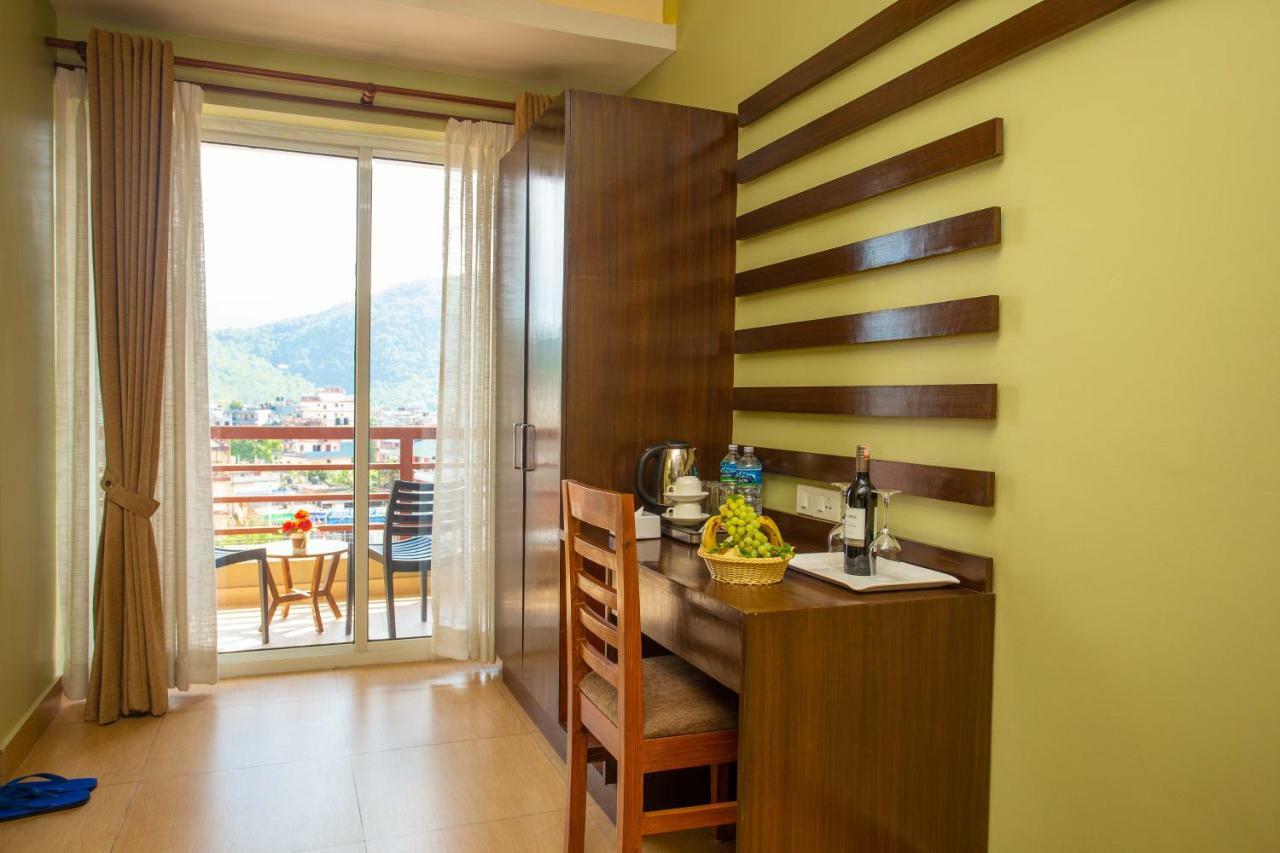 Hotel Lake Paradise Pokhara Luaran gambar