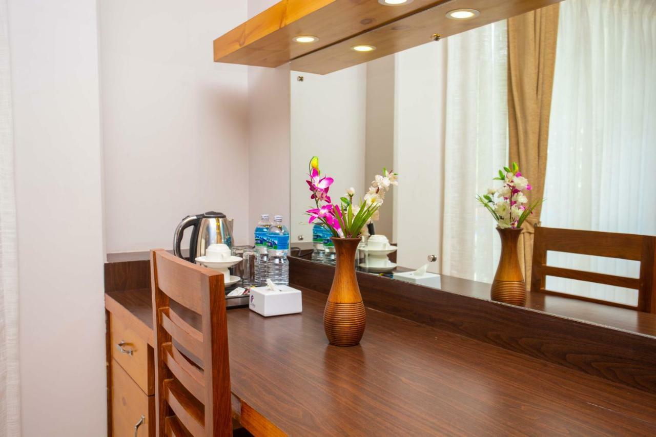 Hotel Lake Paradise Pokhara Luaran gambar